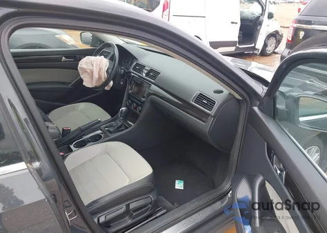 2014 Volkswagen Passat 1.8T Sport z USA, uszkodzony, nr VIN 1VWBT7A39EC097705